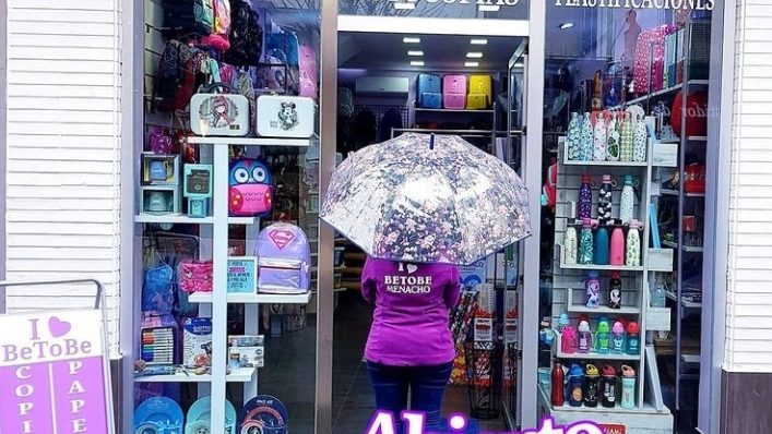 dog_inquieta_tiendas_betobe_menacho