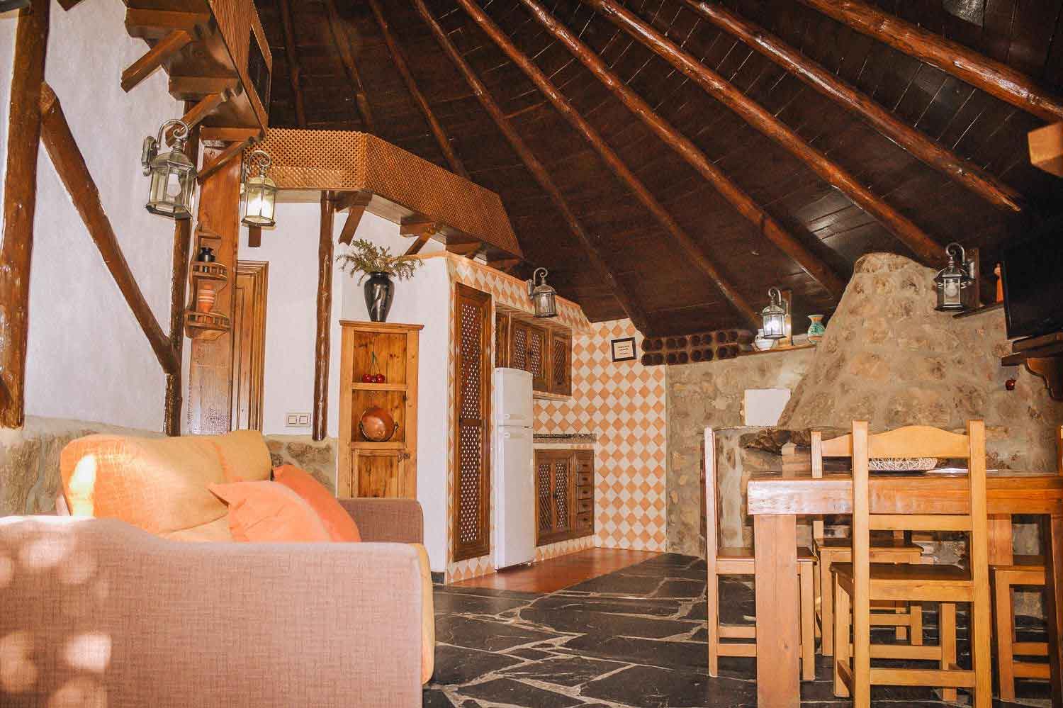 dog-inquieta-chozos-jerte4