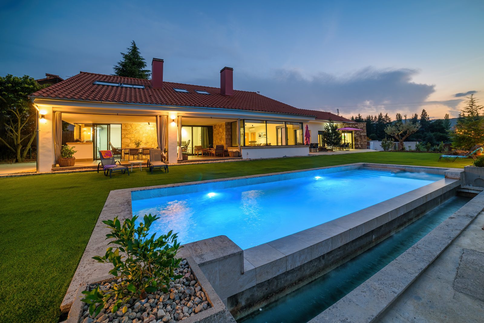 dog_inquieta_alojamiento_la_gloria_de_yuste